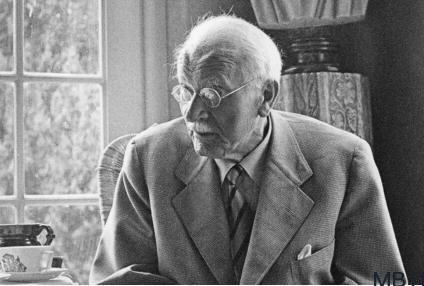 卡爾·榮格：傳記、原型、理論、信仰